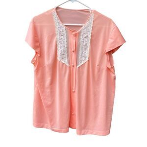 Vintage Lorraine 100% nylon size 38 ( Med) peach silky robe.
